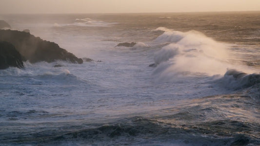 BEACH TV - Ocean Waves Movie with Sea Sounds