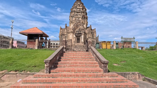 Virtual Walk - City of Monkeys - Lop Buri - Thailand