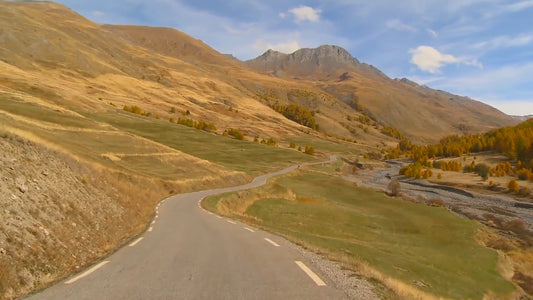 Virtual Walks – Mountain Fall Scenery